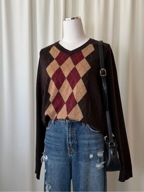 Merona 100% Merino Wool Argyle V-Neck Sweater Large.